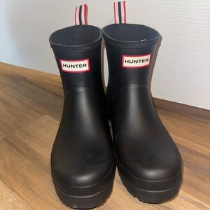 Women’s Hunter PLAY rain boots size 7